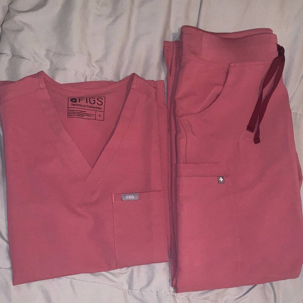 Figs Limited Edition Quartz (pink) scrubs!